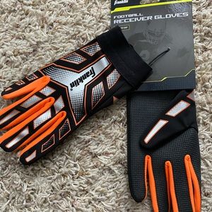 NWT Franklin Football gloves